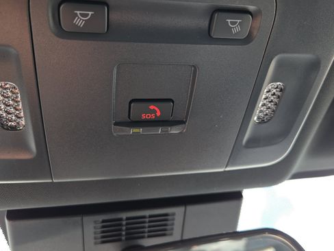 Used 2026 Toyota Camry SE FWD image 34