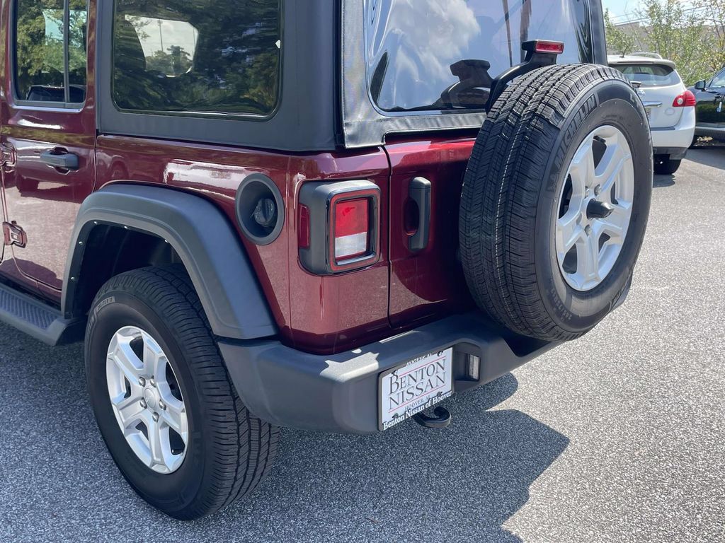 Used 2021 Jeep Wrangler Unlimited Sport AWD/4WD image 12