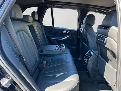 Used 2022 BMW X5 xDrive40i w/ Premium Package image 13