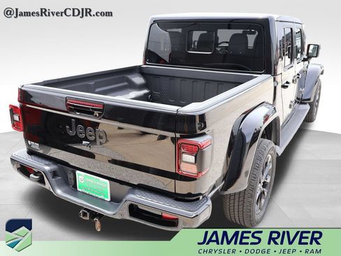 Used 2023 Jeep Gladiator Overland AWD/4WD image 5