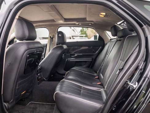 Used 2011 Jaguar XJ L image 18