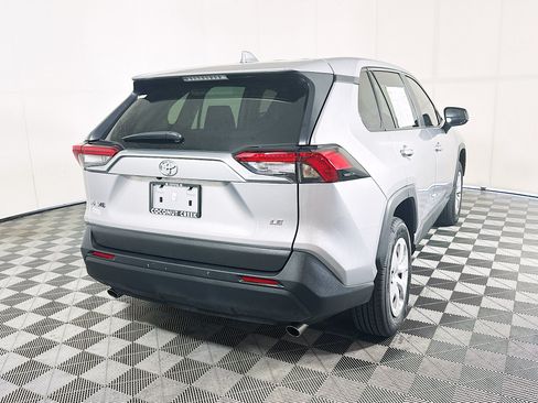 Used 2024 Toyota RAV4 LE FWD image 3