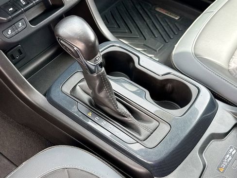 Used 2022 Chevrolet Colorado Z71 image 17