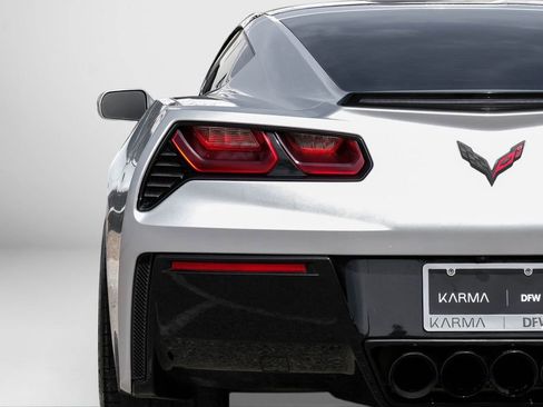 Used 2017 Chevrolet Corvette Stingray w/ 3LT Preferred Equipment Group image 40