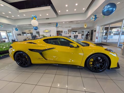 New 2026 Chevrolet Corvette ZR1 w/ Stealth Interior Trim Package RWD image 4