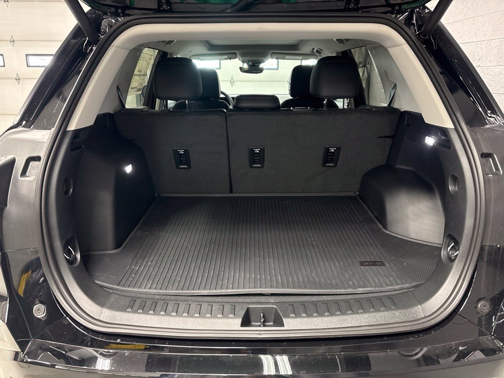 New 2027 GMC Terrain Denali w/ LPO, Floor Liner Package AWD/4WD image 19
