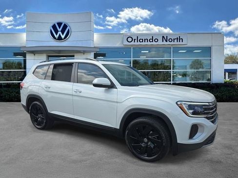 New 2026 Volkswagen Atlas SE FWD image 1