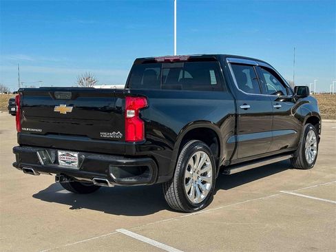 Used 2021 Chevrolet Silverado 1500 High Country image 3