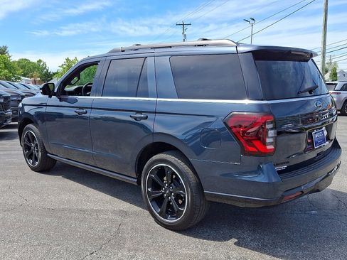 Used 2024 Ford Expedition Limited AWD/4WD image 4