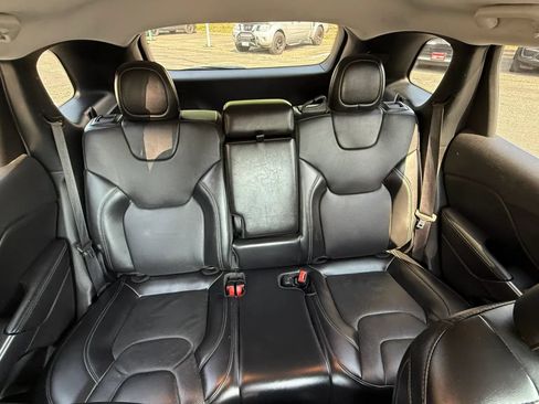 Used 2020 Jeep Cherokee Limited AWD/4WD image 36
