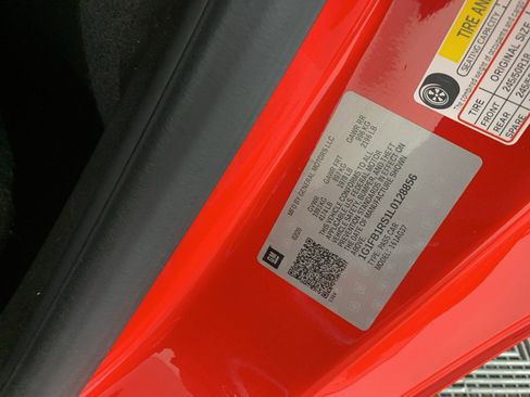 Used 2020 Chevrolet Camaro LT RWD image 13