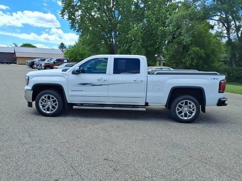 Used 2018 GMC Sierra 1500 SLT w/ SLT Premium Package AWD/4WD image 7