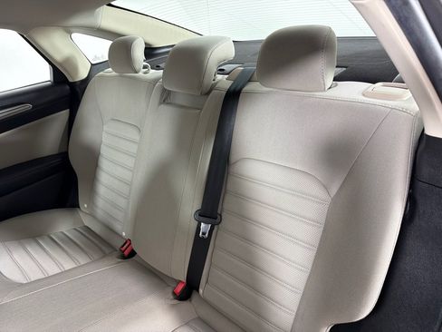 Used 2018 Ford Fusion S FWD image 19