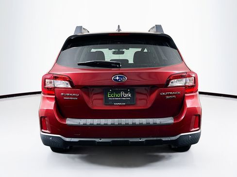 Used 2017 Subaru Outback 3.6R Limited image 7