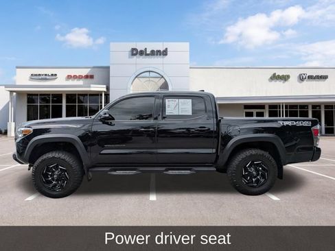 Used 2021 Toyota Tacoma TRD Off-Road w/ Technology Package AWD/4WD image 7