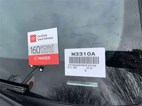 Used 2025 Toyota Camry SE image 37