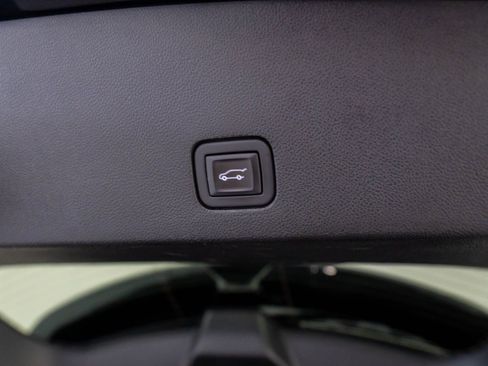 Used 2020 Cadillac XT6 Premium Luxury image 31
