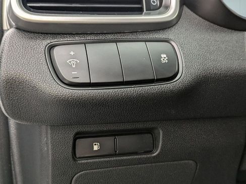 Used 2020 Kia Sorento LX image 13