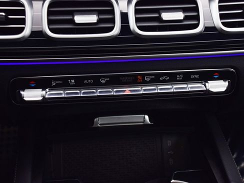 Used 2026 Mercedes-Benz GLS 450 4MATIC image 31