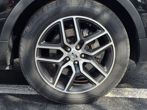 Used 2017 Ford Explorer Sport w/ Equipment Group 401A image 40