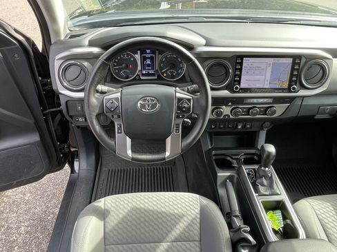 Certified 2023 Toyota Tacoma SR5 AWD/4WD image 12