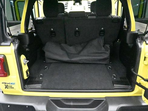 Used 2024 Jeep Wrangler Unlimited Rubicon 4xe AWD/4WD image 23