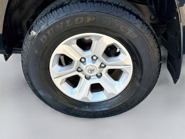 Used 2021 Toyota 4Runner SR5 Premium w/ Moonroof Package AWD/4WD image 32
