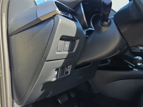 Used 2021 Toyota C-HR Limited FWD image 16