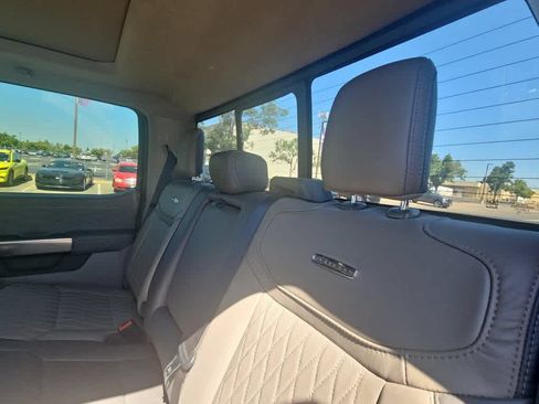 Used 2025 Ford F250 Platinum w/ Platinum Plus Package AWD/4WD image 12
