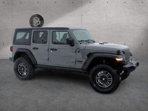 Used 2022 Jeep Wrangler Unlimited Sport AWD/4WD image 4