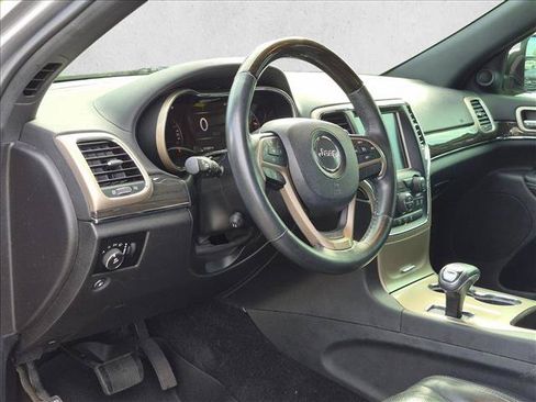 Used 2014 Jeep Grand Cherokee Overland RWD image 2