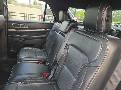 Used 2017 Ford Explorer Platinum AWD/4WD image 14