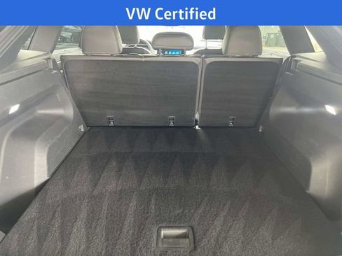 Used 2024 Volkswagen Atlas Cross Sport SE FWD image 30