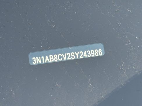 Used 2025 Nissan Sentra SV FWD image 2