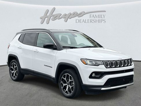 Certified 2025 Jeep Compass Limited image 2