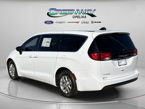 New 2026 Chrysler Voyager LX FWD image 9