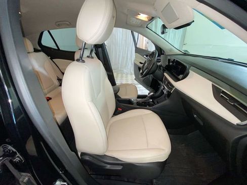 Used 2024 Buick Encore GX Sport Touring w/ Advanced Technology Package AWD/4WD image 37