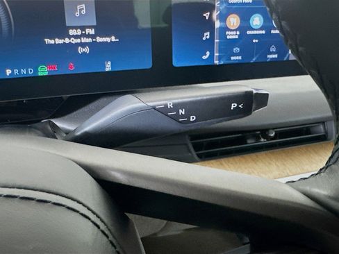 Used 2024 Lucid Air Touring AWD/4WD image 23