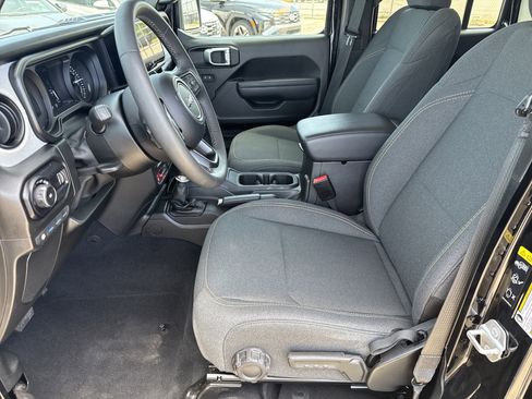 Used 2025 Jeep Wrangler Unlimited Sport S 4xe AWD/4WD image 5