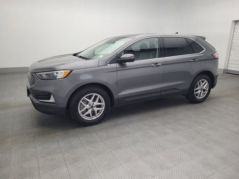 Used 2024 Ford Edge SEL image 2