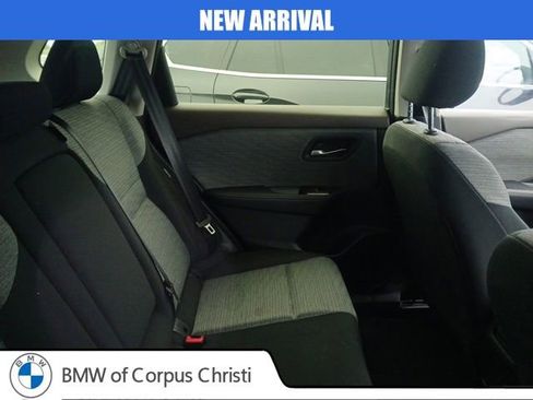 Used 2023 Nissan Rogue SV FWD image 11