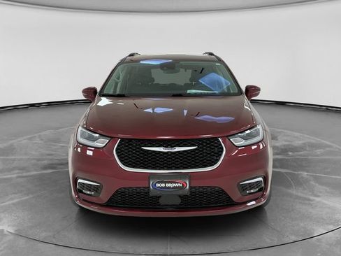 Used 2022 Chrysler Pacifica Touring-L AWD/4WD image 8