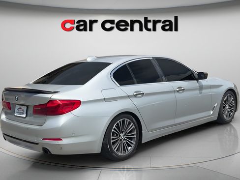 Used 2017 BMW 530i xDrive AWD/4WD image 6