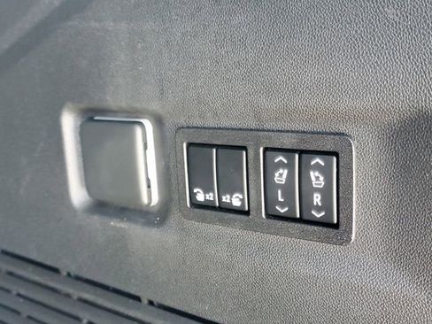 Certified 2022 GMC Yukon XL Denali RWD image 11