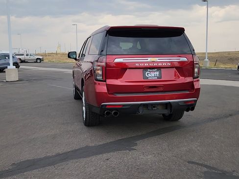 Used 2021 Chevrolet Suburban High Country AWD/4WD image 3