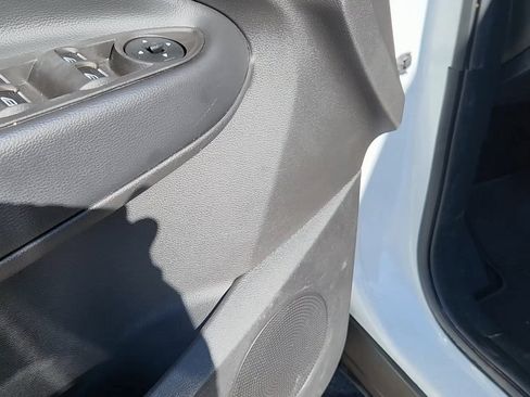 Used 2019 Ford Escape SE image 21