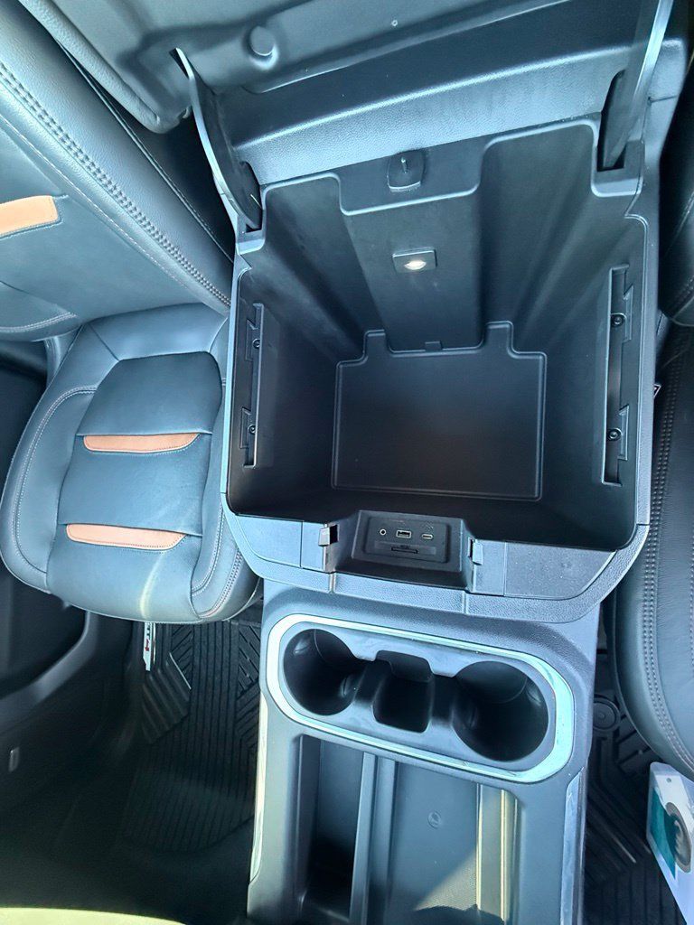 Used 2020 GMC Sierra 1500 AT4 w/ Off-Road Performance Package AWD/4WD image 16