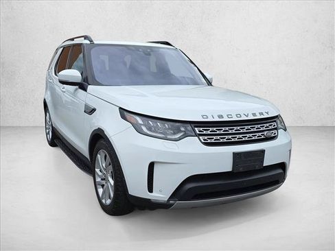 Used 2018 Land Rover Discovery HSE AWD/4WD image 3