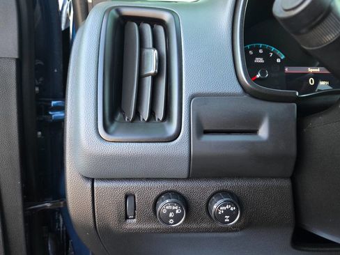 Used 2019 Chevrolet Colorado Z71 image 35