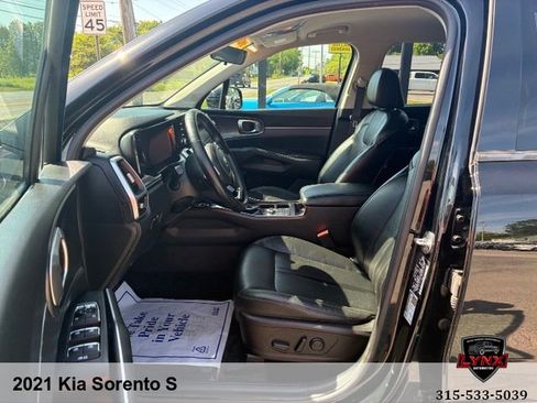 Used 2021 Kia Sorento S AWD/4WD image 10